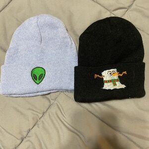 Alien and Spongebob Beanie Set - Black and Light Blue